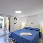 Torretta And Pool And Lift
